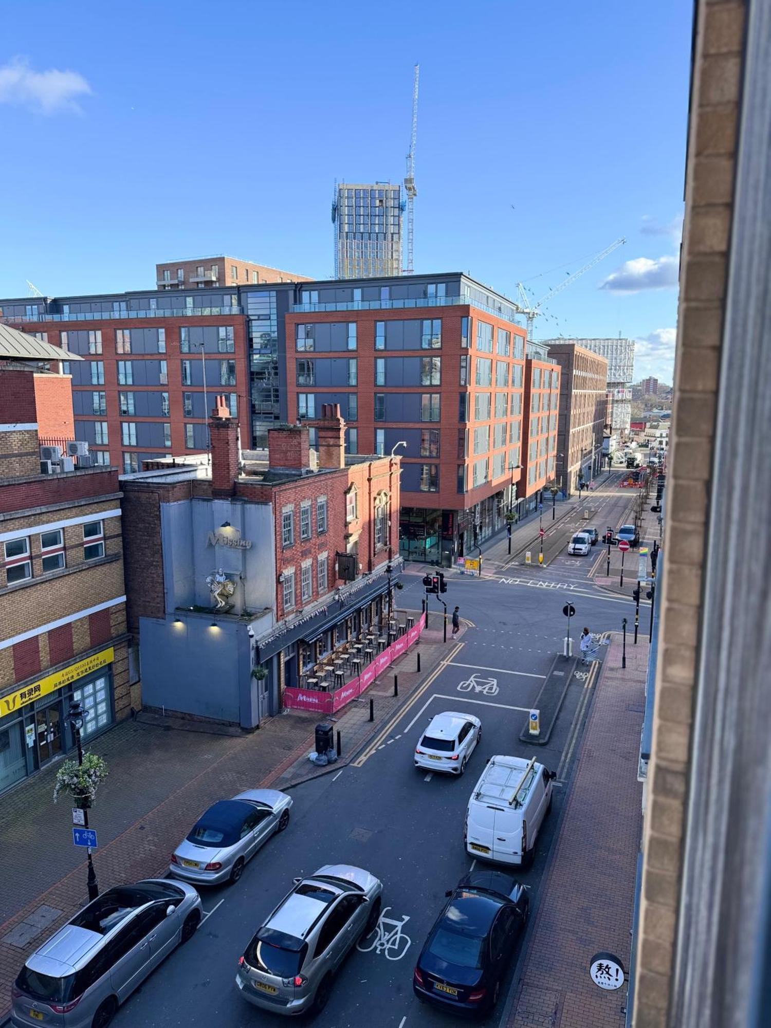 Luxe Heights Nest Apartment Birmingham Bagian luar foto