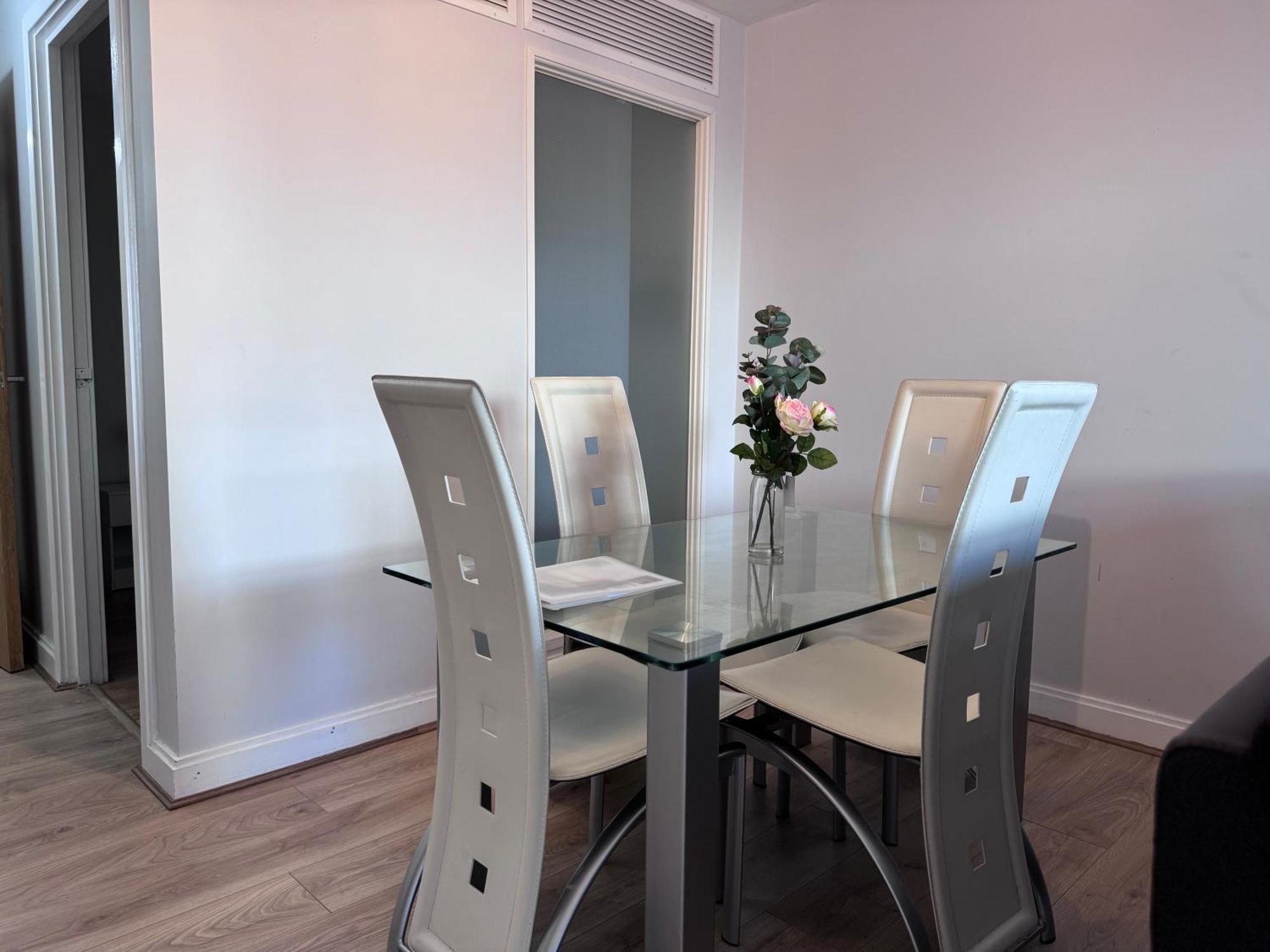 Luxe Heights Nest Apartment Birmingham Bagian luar foto